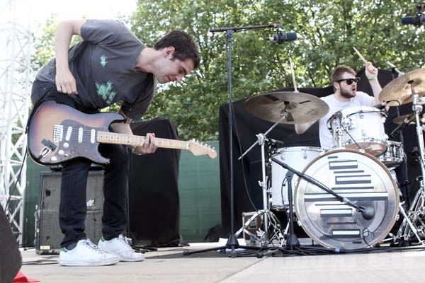 SUUNS - 2011-05-29 - PARIS - Parc de la Villette - 